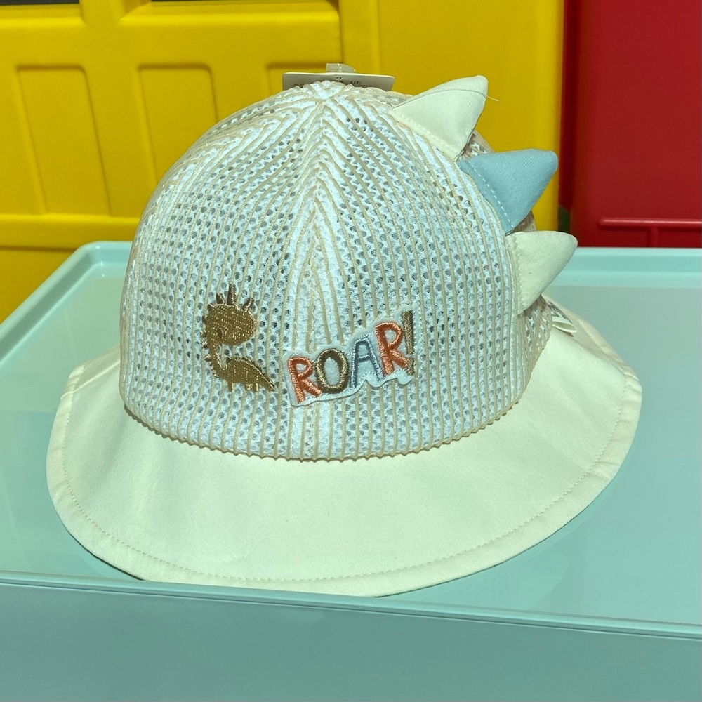 Adorable Baby Sun Hat! Dino print